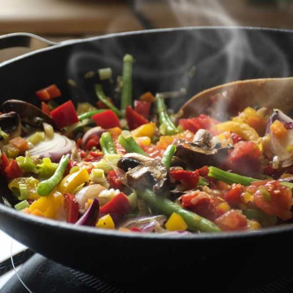 Vegetarische Gemuesepfanne mit roten Linsen