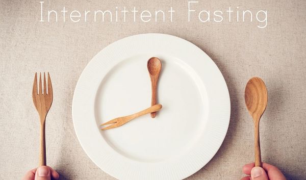 Intermittierendes Fasten  Ernährungsform Muskelaufbau