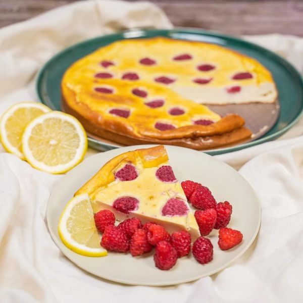 Lemon Cheesecake mit Himbeeren und Perfect Whey Lemon Cheesecake